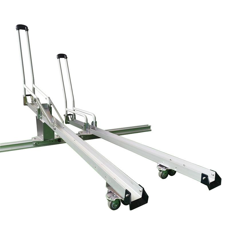 In che modo un portabiciclette a scorrimento orizzontale risolve il problema del parcheggio delle biciclette ad alta densità?