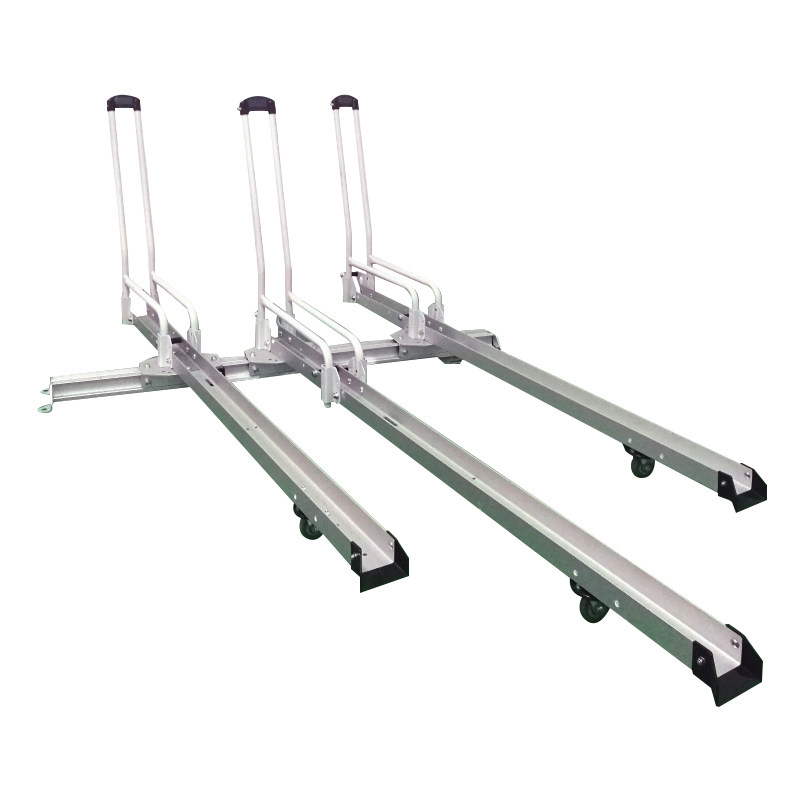 È un portabiciclette scorrevole orizzontale di facile utilizzo, la soluzione salvaspazio definitiva per il moderno deposito di biciclette